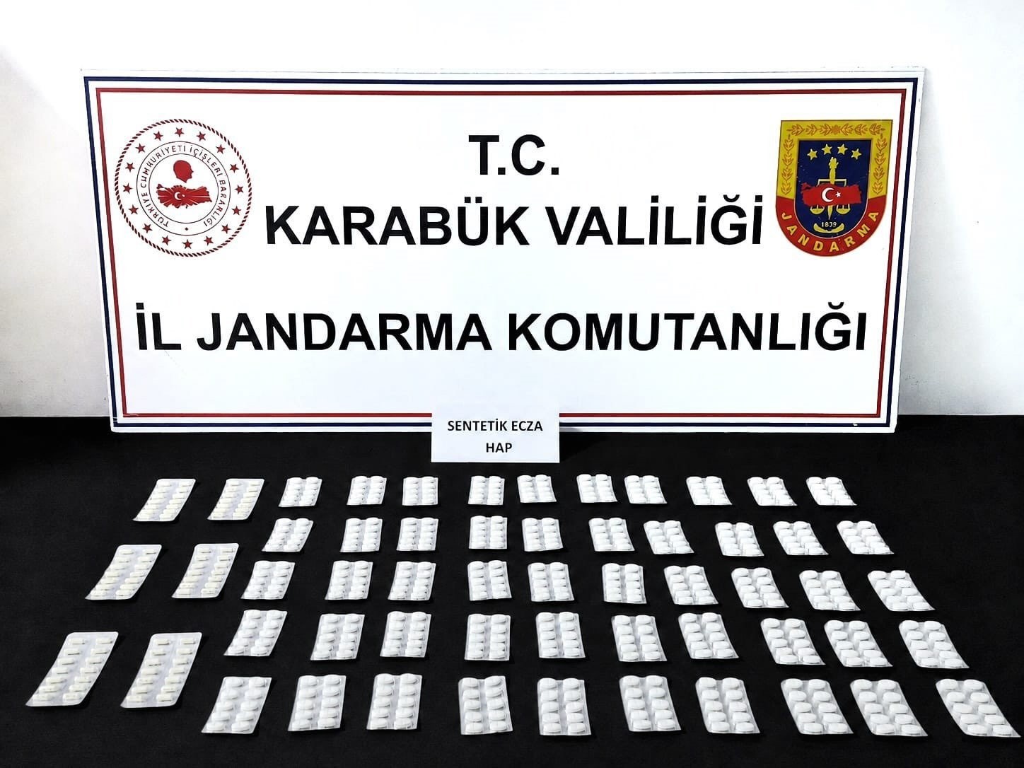 uyusturucu ve kacak alkol operasyonunda 3 kisi adliyeye sevk edildi 0 J2EHsvcD