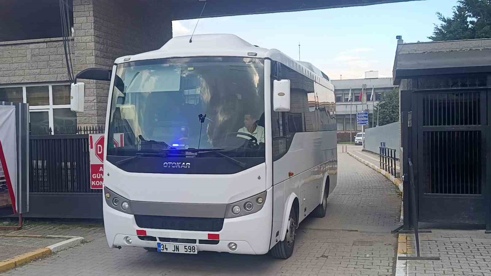 uyusturucudan gozaltina alinan 11 unlu adli tip kurumunda test verdi 0