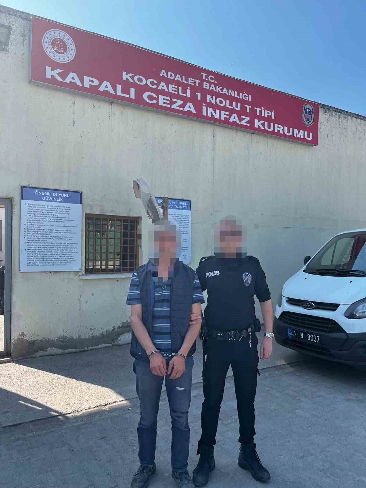 uzaklastirma kararini hice saydi polise direndi 0 WiYvs7DU