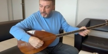 uzayli-mustafa-samsunun-guzelligine-turku-yakti-LMcM8vO9.jpg