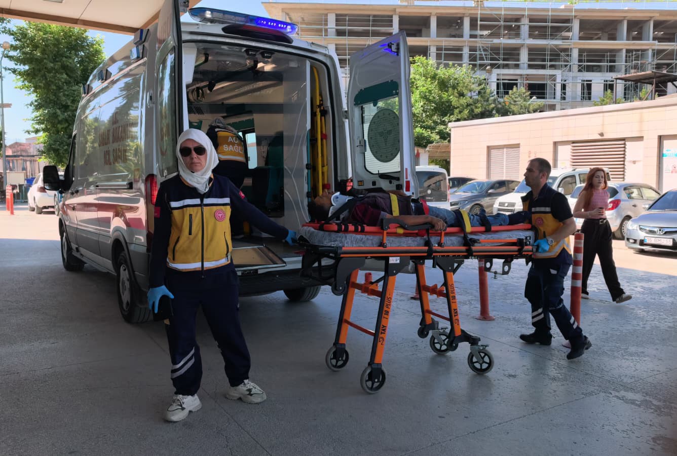 uzerinden traktor gecti agir yalandi 2