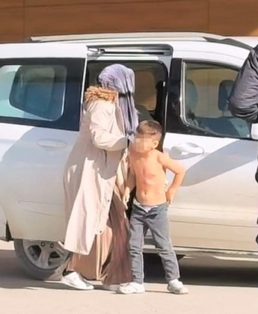 uzerine-kaynar-su-devrilen-cocuk-yaralandi-62mzqH7s.jpg
