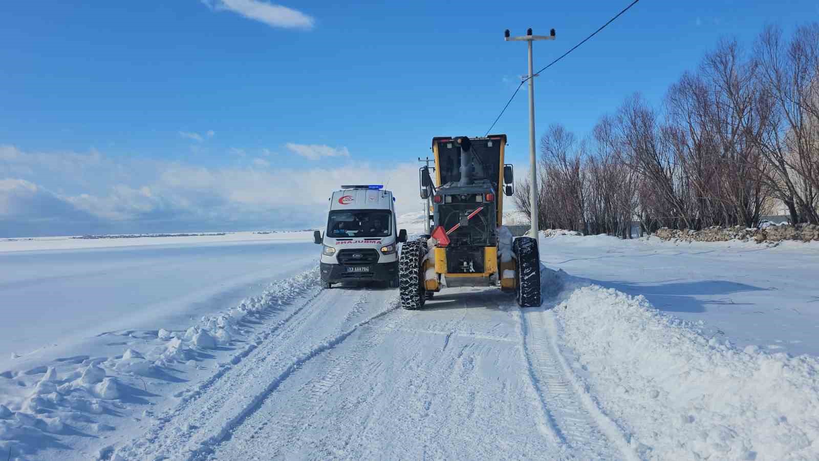 uzerine sicak su dokulen cocuk icin seferberlik 2 T3FZ2zCV
