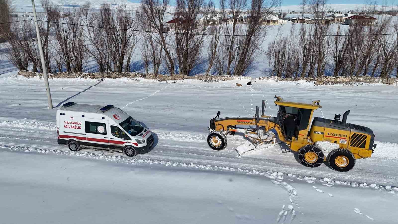 uzerine sicak su dokulen cocuk icin seferberlik 3 KJg4yFpR