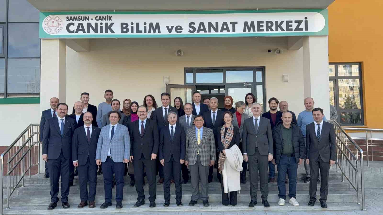 uzlastirma ile hem toplumsal baris saglandi hem de ogrenciler teknolojiyle bulustu 10 9bHyJnrG