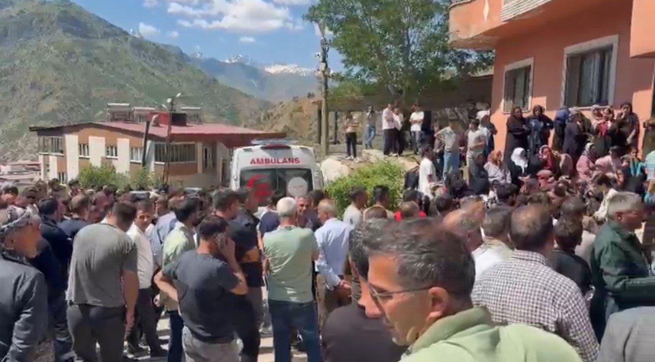 Uzman çavuş kayınpederinin evini bastı: 4 ölü 4 uzman cavus kayinpederinin evini basti 4 olu 0