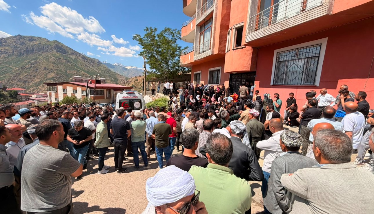 Uzman çavuş kayınpederinin evini bastı: 4 ölü 8 uzman cavus kayinpederinin evini basti 4 olu 4