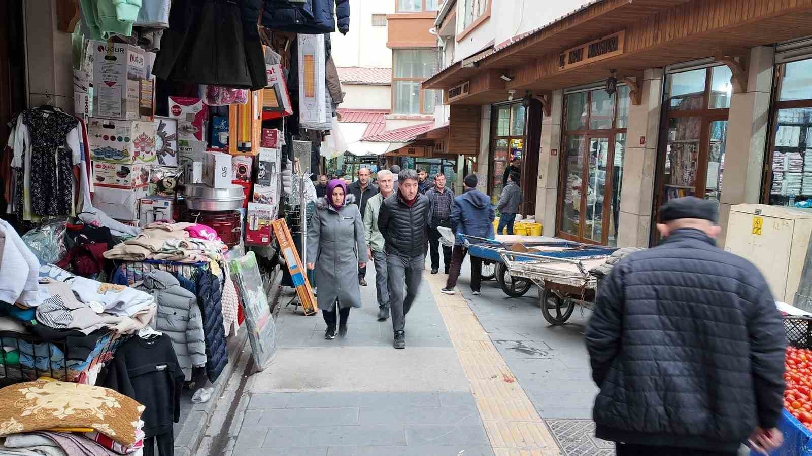 uzman diyetisyenden iftar ve sahur arasinda 2 litre su tuketimi onerisi 2 IjCCr87f
