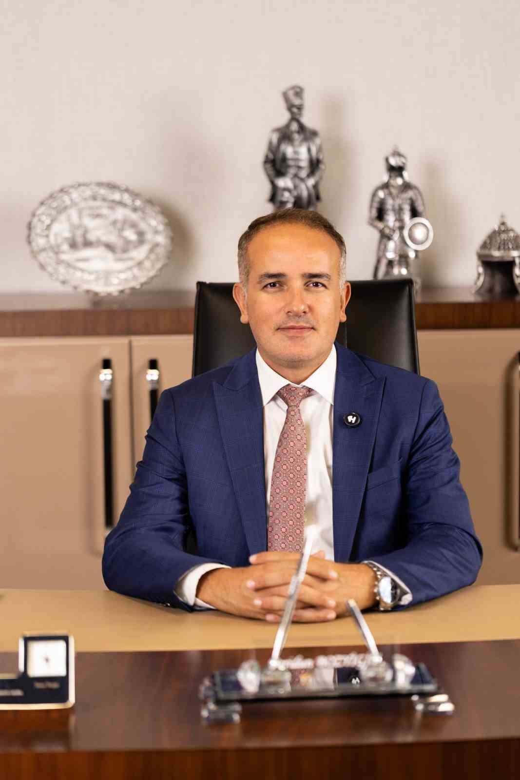 uzman egitimci bozyigit velinin egitim surecindeki rolu destek olmaktir yon vermek degil 0 7J13d68Y