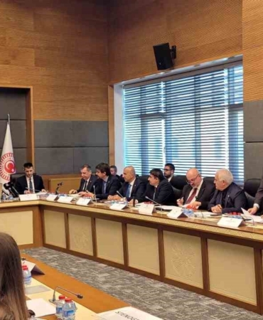 uzman-er-ve-erbaslarla-ilgili-duzenlemeleri-iceren-kanun-teklifi-komisyonda-kabul-edildi-bJRqUyX1.jpg