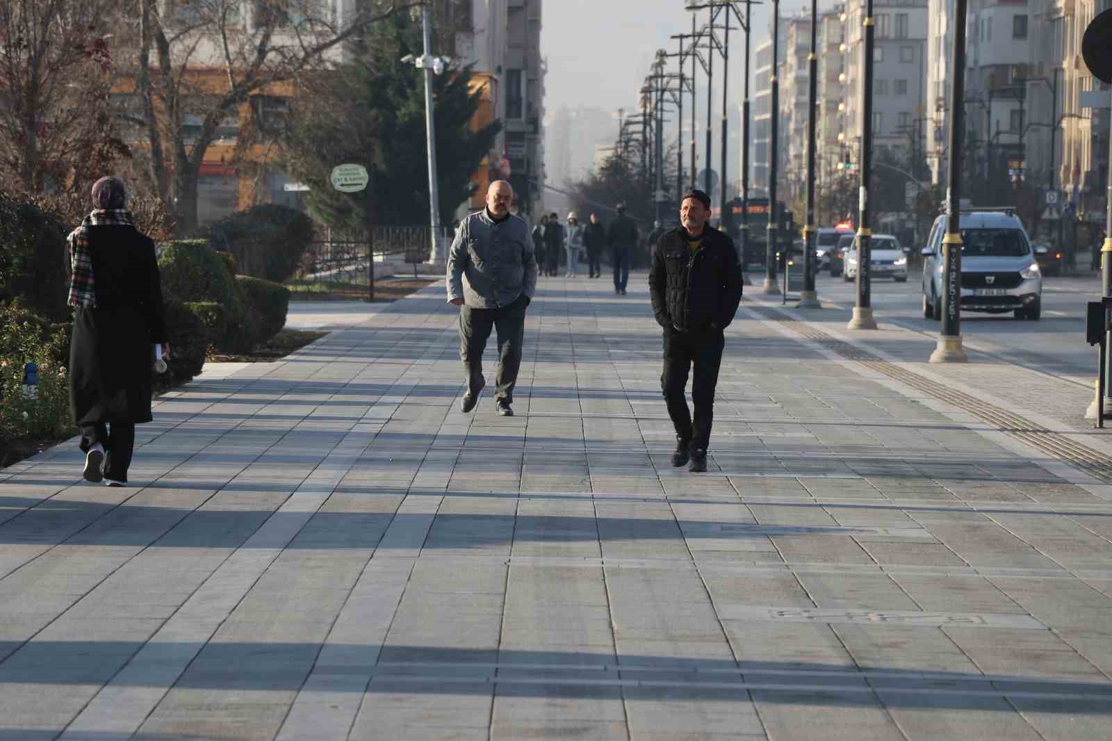 uzmani uyardi mevsimsel degisimler psikolojik sorunlar ortaya cikarabilir 3