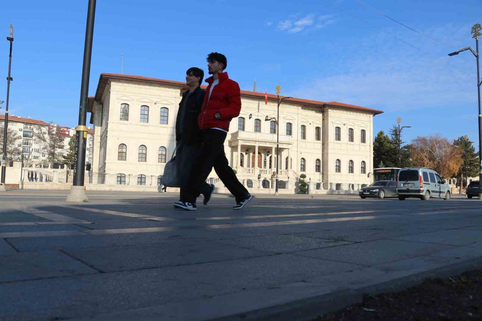 uzmani uyardi mevsimsel degisimler psikolojik sorunlar ortaya cikarabilir 5 1NlZfFUg