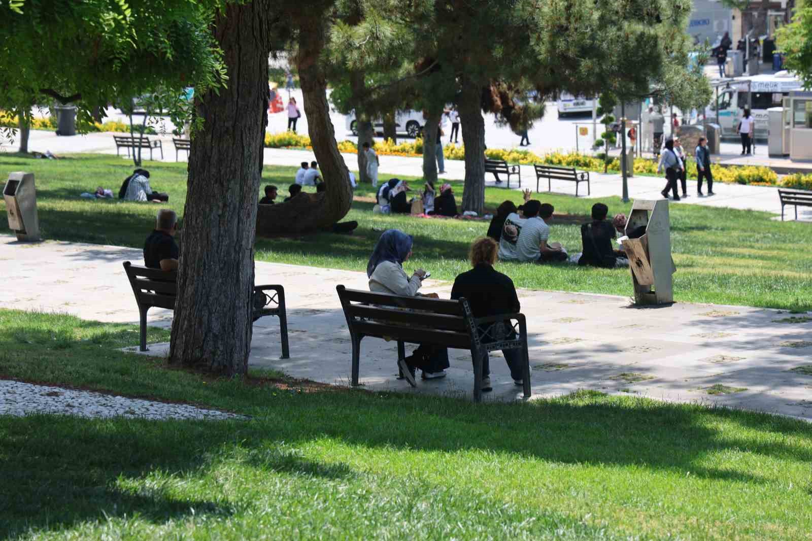 uzmanlardan kirim kongo kanamali atesi olume kadar goturebiliyor uyarisi 1 IFZSuChq