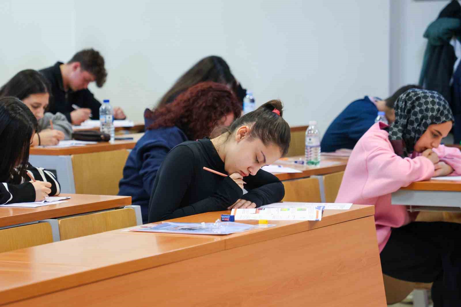 uzmanlardan ogrencilere gun icerisinde power nap onerisi 2 ziUPeib5