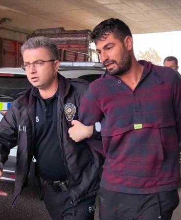 uzun-namlulu-silahla-cinayet-isleyen-zanli-trafik-polislerinin-nefes-kesen-takibiyle-yakalandi-w5C1bFG8.jpg