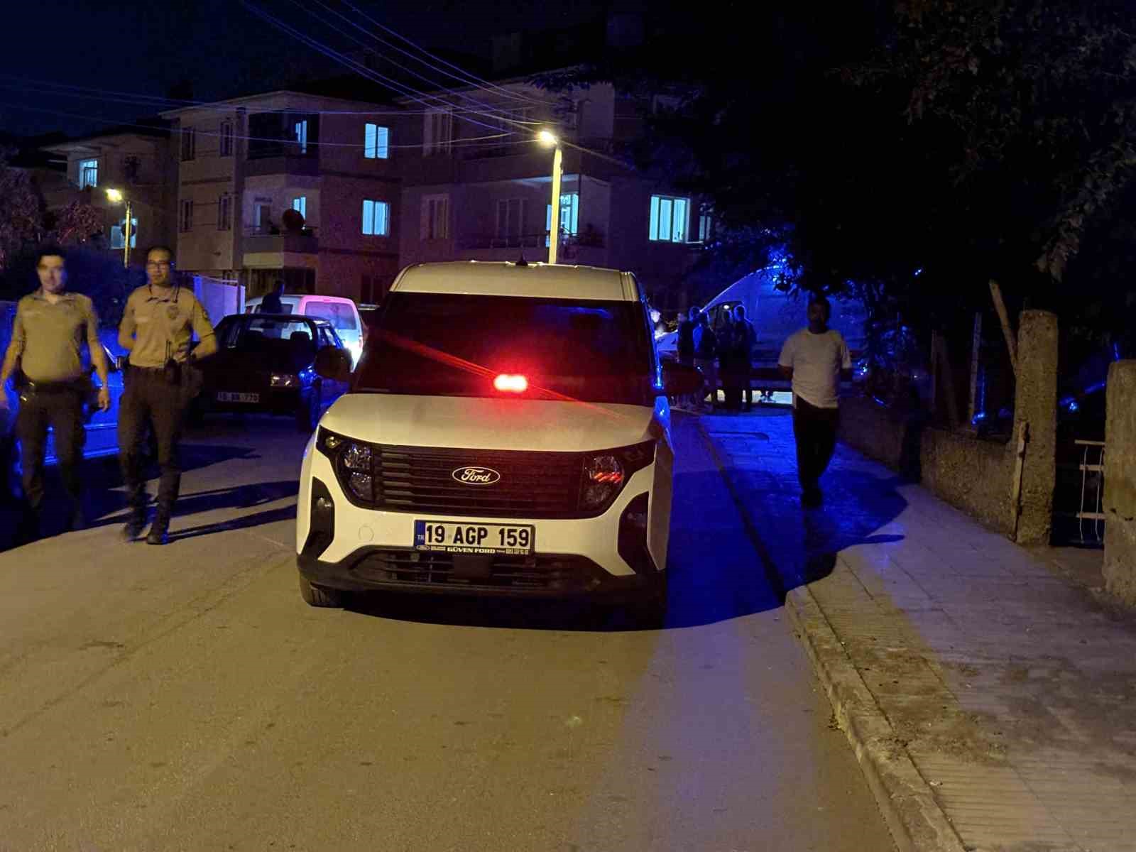 uzun suredir gorusmedigi babasinin evine tufekle ates acti 1 jylg2Whs