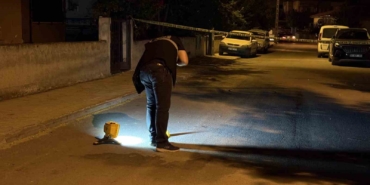 uzun-suredir-gorusmedigi-babasinin-evine-tufekle-ates-acti-pvbbUjsf.jpg
