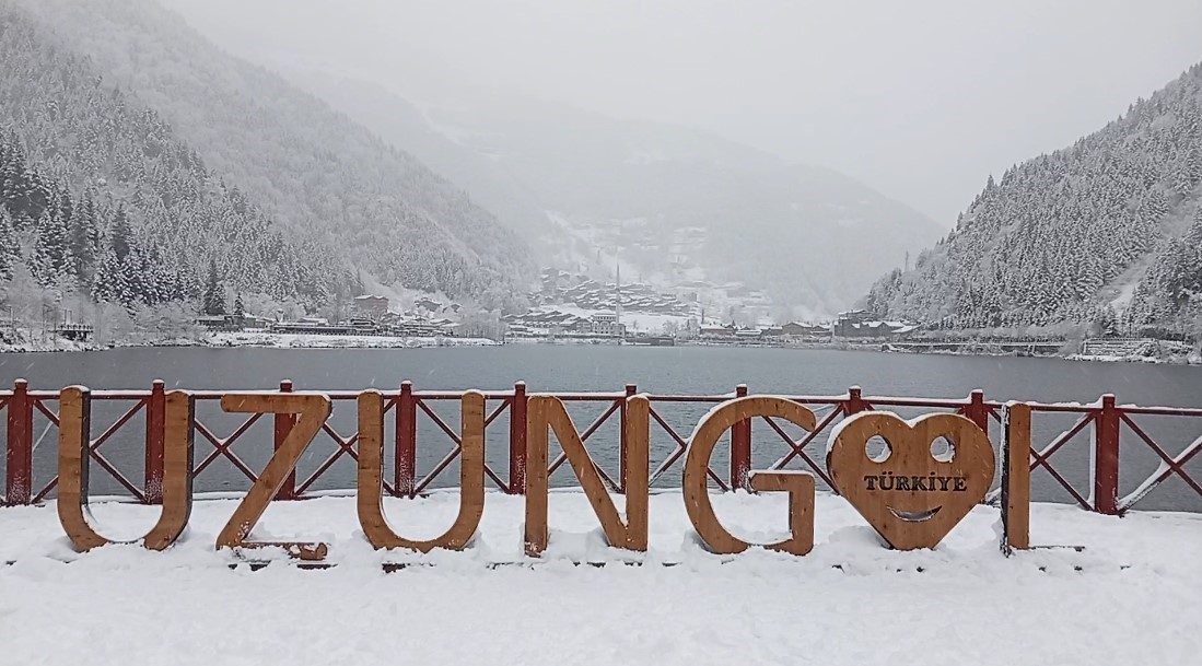 uzungol beyaz gelinligini giydi kar kalinligi 15 santimetreye ulasti 4 sqiKcM5v