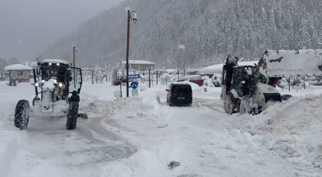 uzungolde kar kalinligi 1 metreyi asti 1 ENd9bpZc
