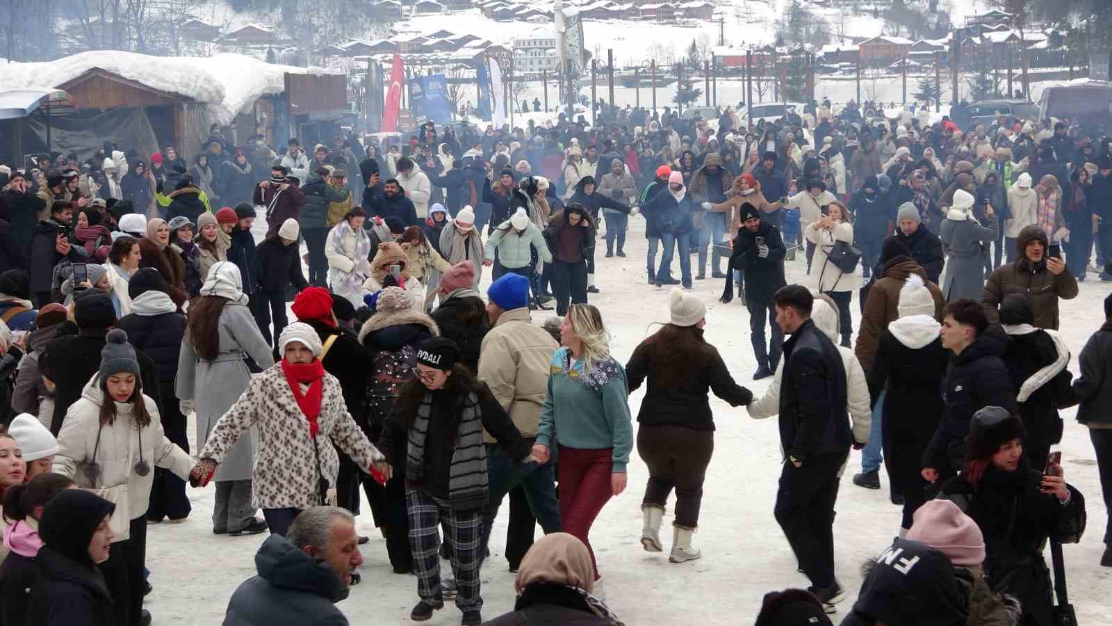 uzungolde kis festivali basladi 5 Ri1zPmgp
