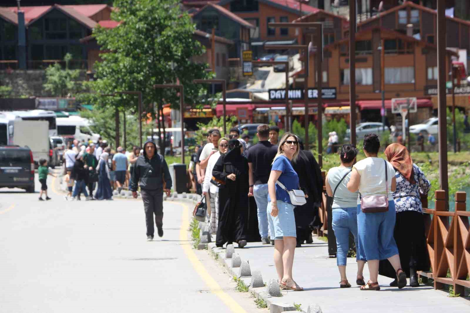 uzungolde turizm sezonu hareketlendi otellerde doluluk artti 0 9BW2SCrG