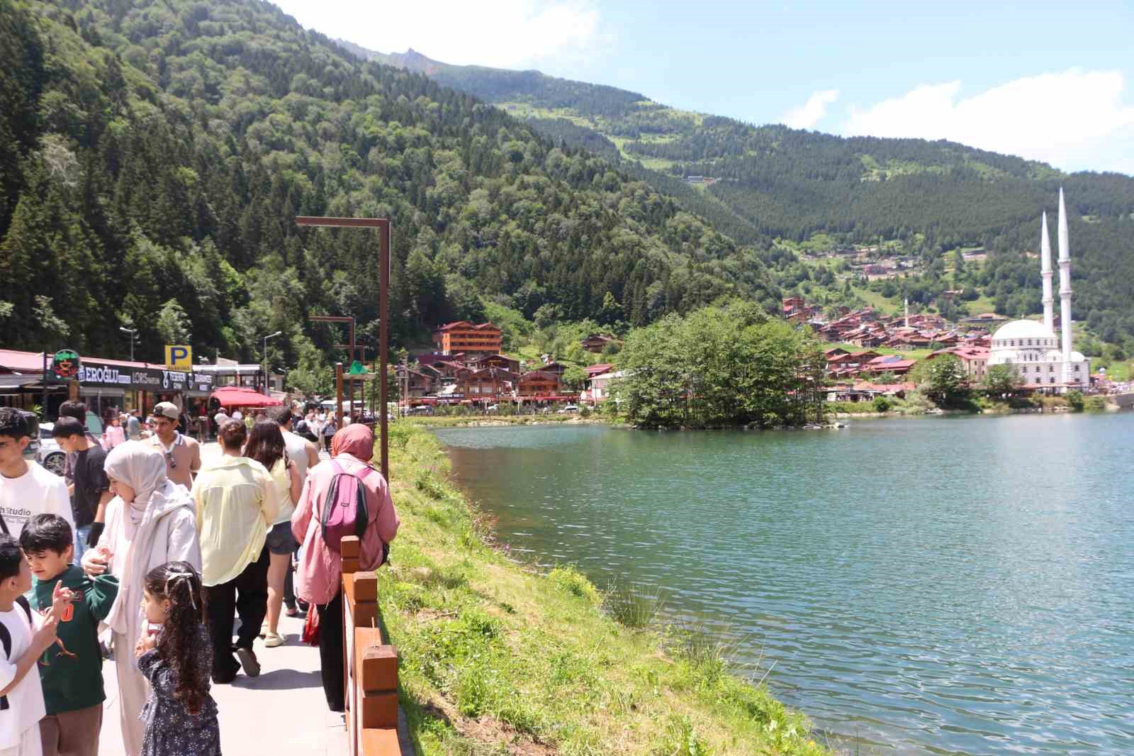 uzungolde turizm sezonu hareketlendi otellerde doluluk artti 1 45OfakBG