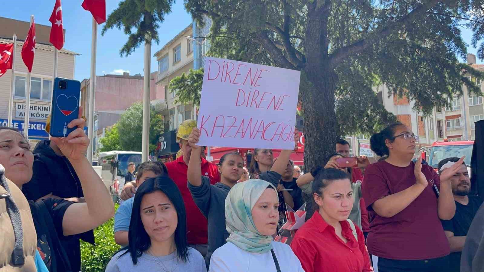 uzunkoprude 6 gundur eylem yapan madenciler aileleriyle birlikte yurudu 4 HKAvuTn5