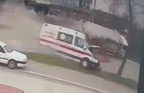 vakaya giden ambulansin kaza ani kamerada 1 olu 3 yarali 3 Q9n2OGyQ