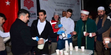 vakfiye-gelenegi-ramazan-boyunca-yasatildi-XrzXuQdE.jpg