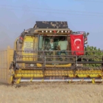 vali-akkoyun-mardinde-1-milyon-279-bin-dekarlik-alanda-bugday-ekimi-yapildi-pQZatLSb.jpg