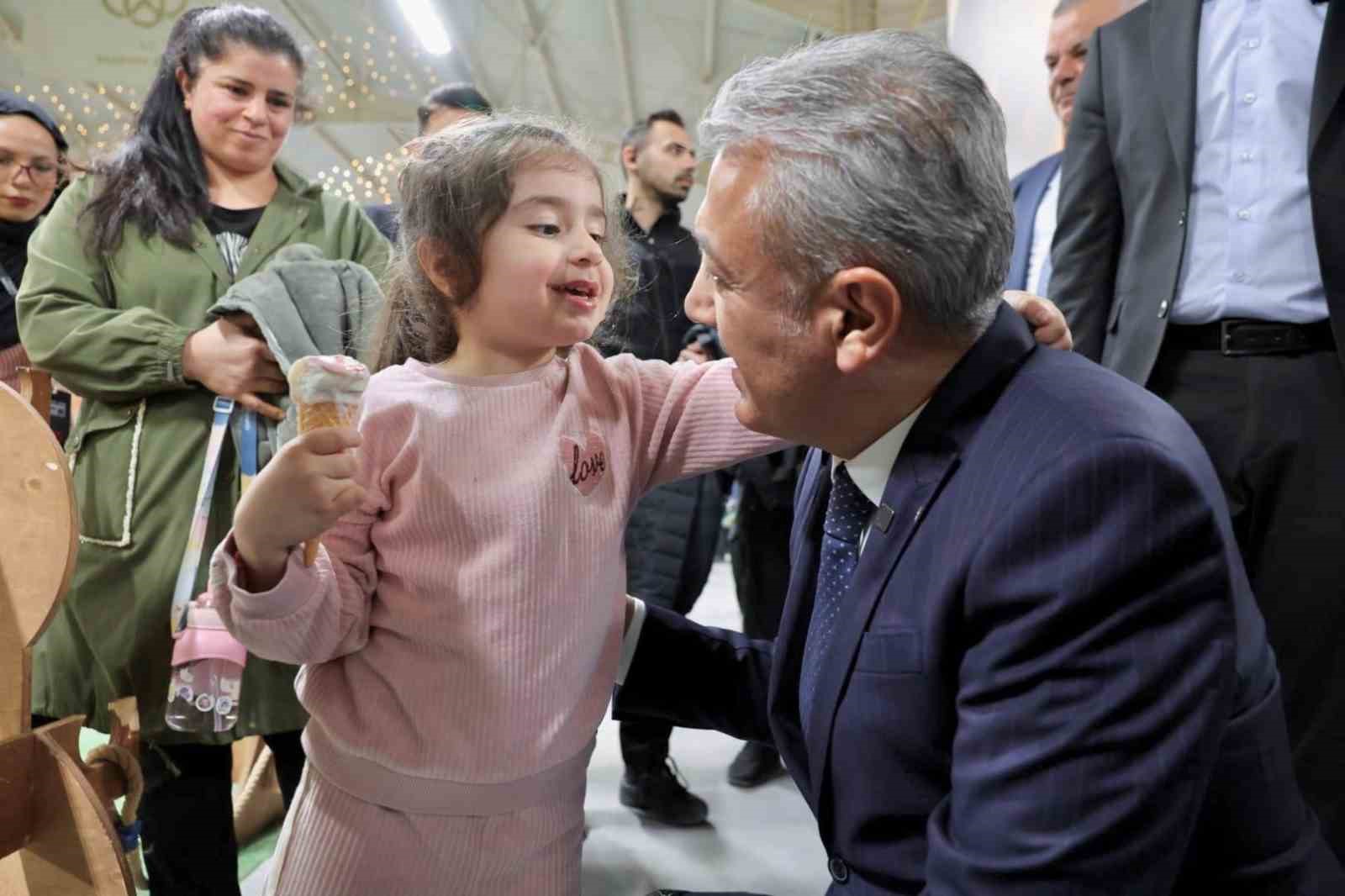 vali akkoyun ramazan sokagini gezdi 1 pkcfBJjz