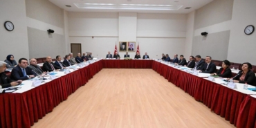 vali-aktas-acikladi-enkazdan-kurtarilan-dilara-yogun-bakimdan-cikti-4QQmNsLE.jpg