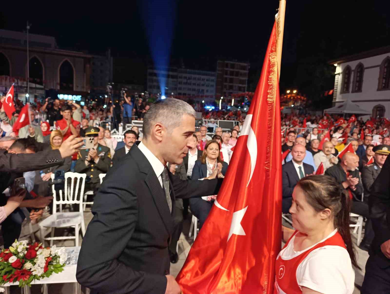 Vali Aktaş: "Bugün bizlere düşen görev; 15 Temmuz’u unutmamak, unutturmamak" 7 vali aktas bugun bizlere dusen gorev 15 temmuzu unutmamak unutturmamak 3 vQ3VyQMb