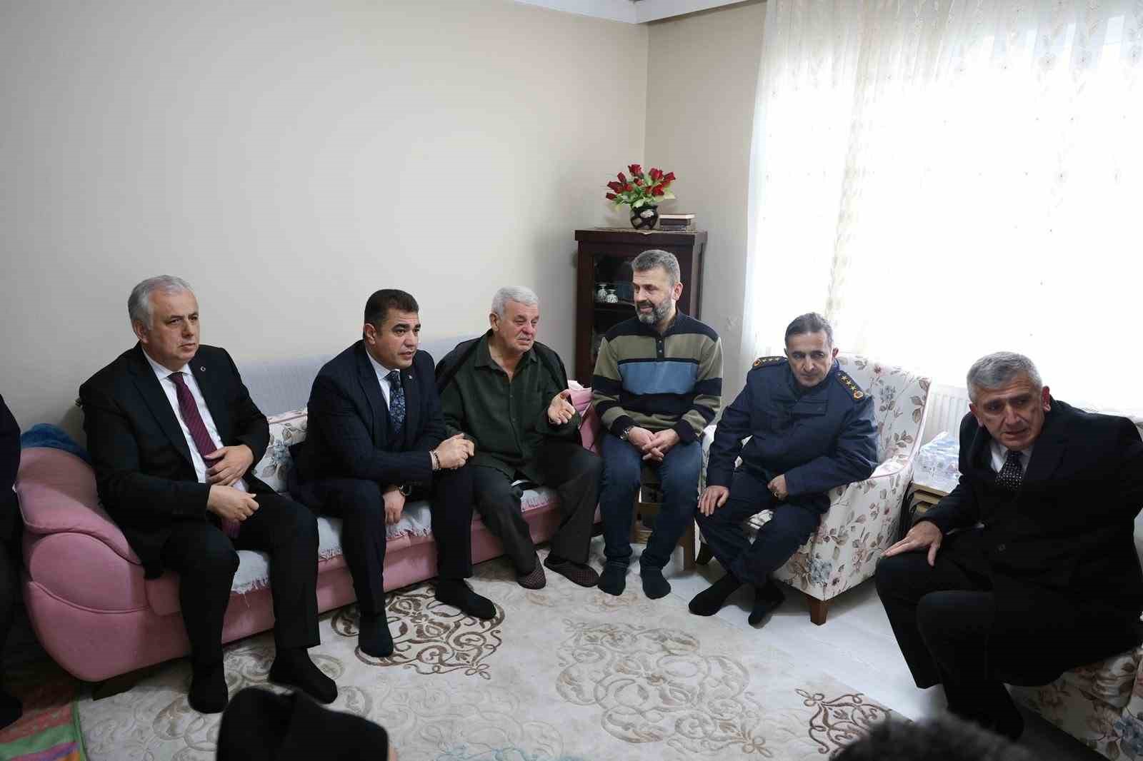 vali aslan sehit polis turgut kulunkun ailesini yalniz birakmadi 1 SUL1lCBI