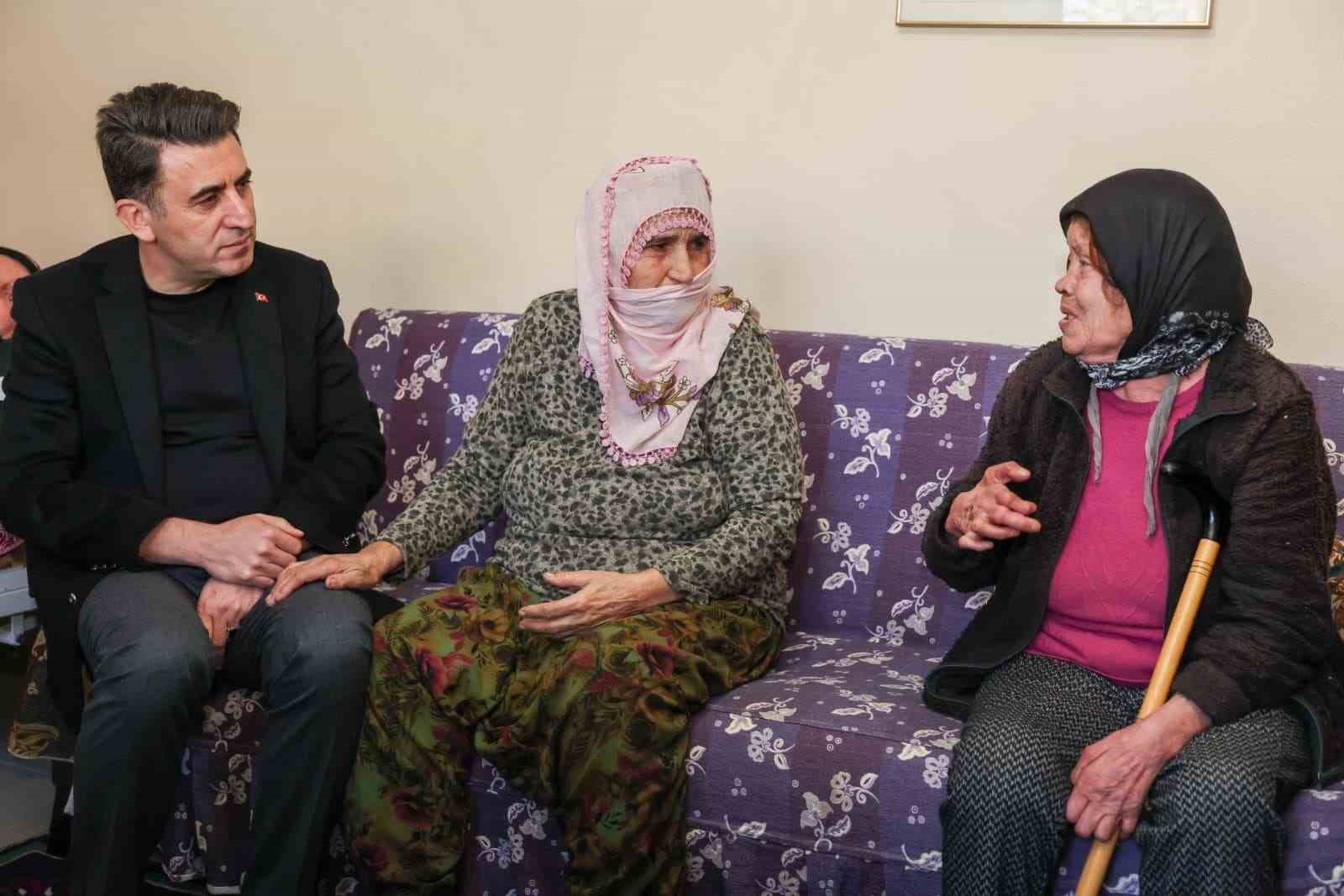 vali aygol kendisine patik hediye eden hatun teyze ile bir araya geldi 3 7XnL6hne