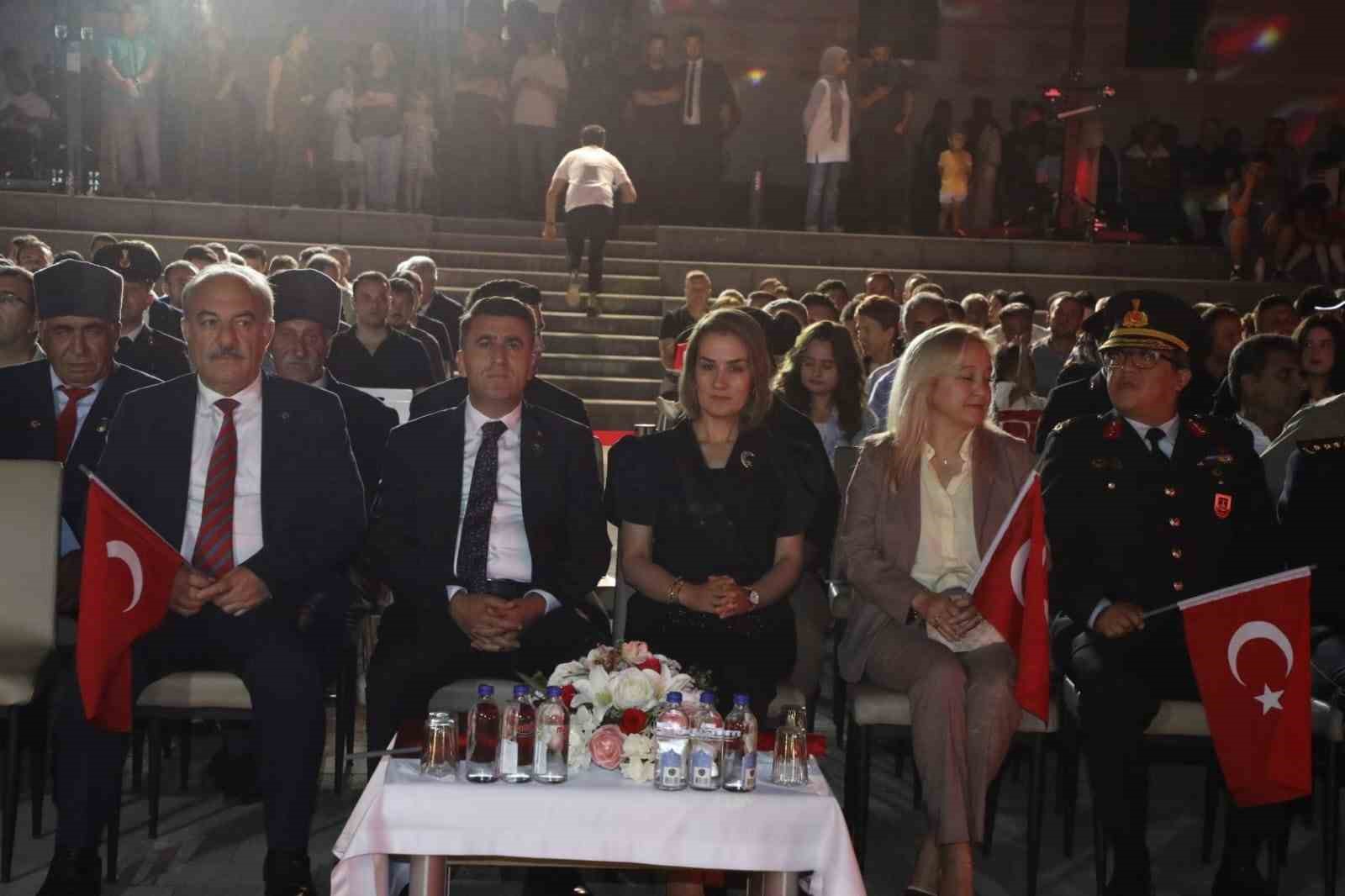 vali aygol ortak gelecegimizi birlikte insa etmek en onemli sorumlulugumuzdur 1 g4WU4UFP