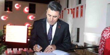 vali-aygol-ortak-gelecegimizi-birlikte-insa-etmek-en-onemli-sorumlulugumuzdur-1zQjngEl.jpg