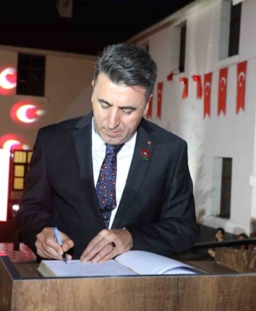 vali-aygol-ortak-gelecegimizi-birlikte-insa-etmek-en-onemli-sorumlulugumuzdur-1zQjngEl.jpg