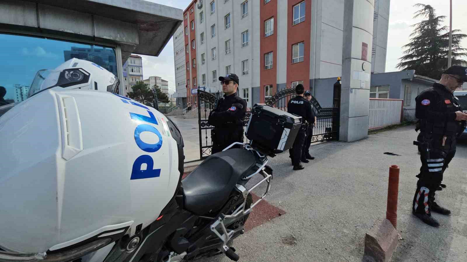 Vali Çiçek: "Kayseri’de tüm okullarımızda güvenlik önlemleri tamamen alınmıştır" 5 vali cicek kayseride tum okullarimizda guvenlik onlemleri tamamen alinmistir 1 g5MHCC2s