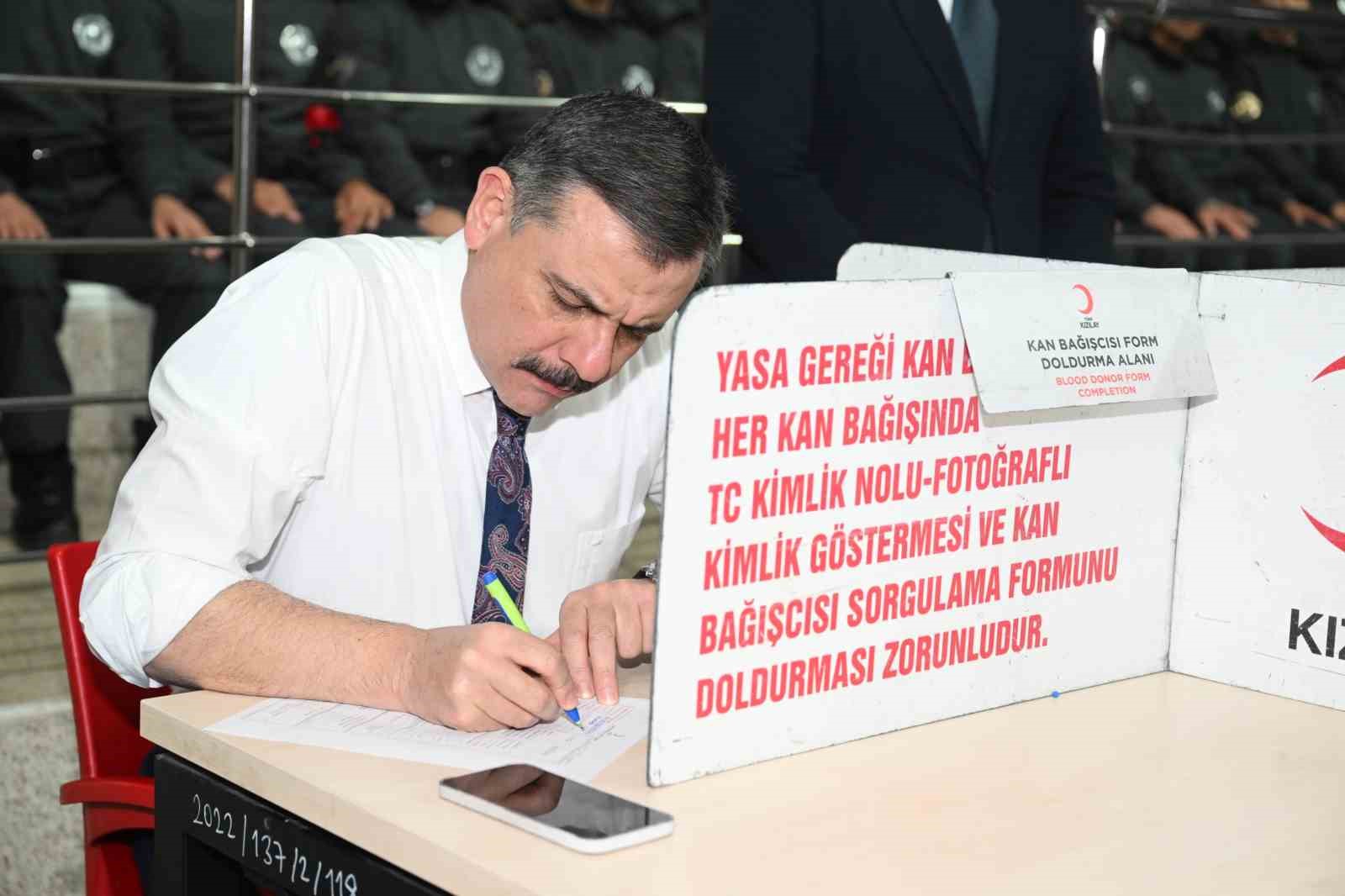 vali ciftci 45inci kez kan bagisinda bulundu 2 EwEvTwvD