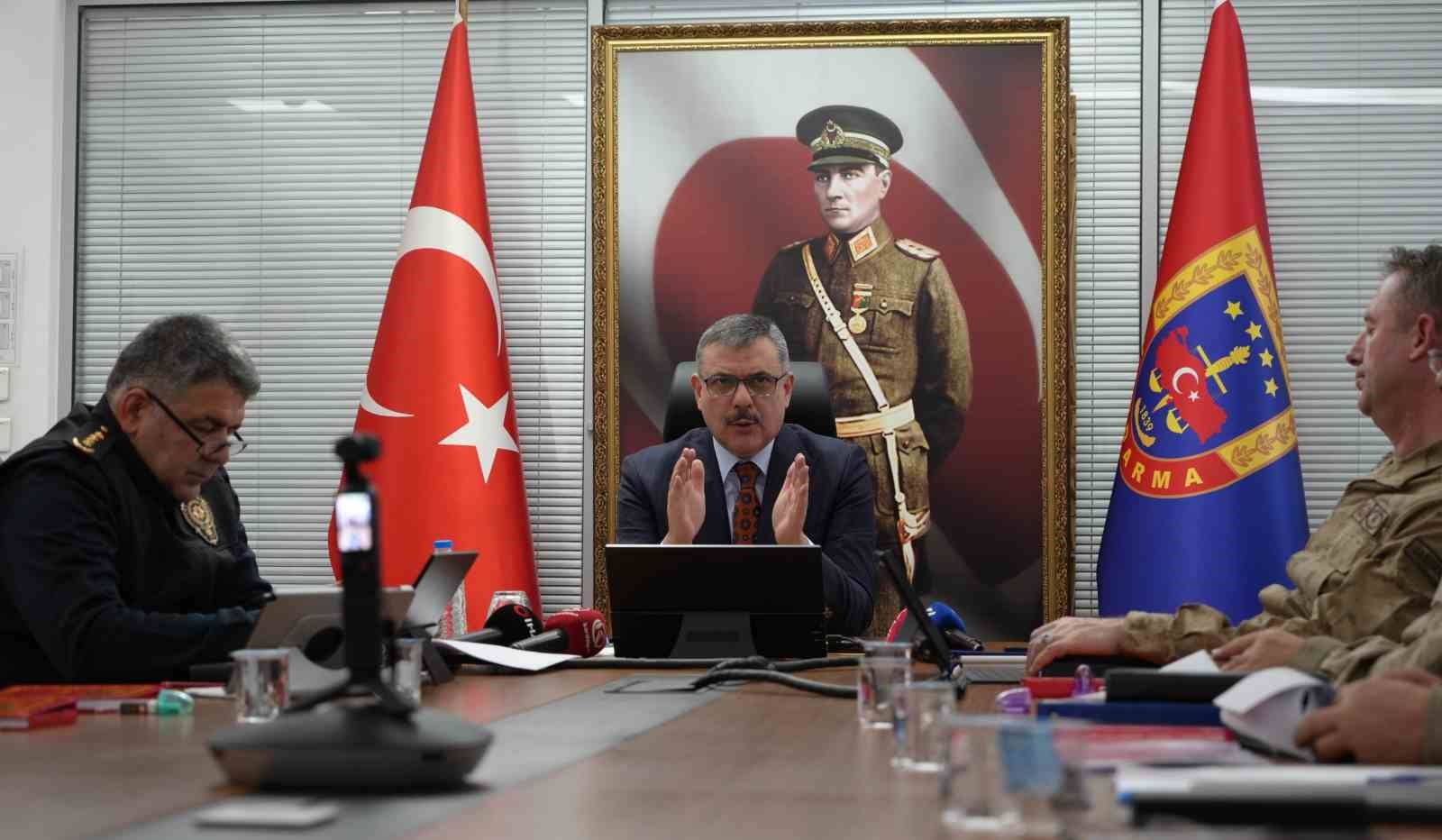 vali ciftciden vatandaslara dolandirici uyarisi 0 Qq2cciO2