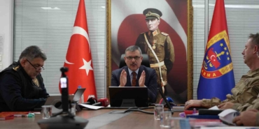 vali-ciftciden-vatandaslara-dolandirici-uyarisi-2IEVds47.jpg
