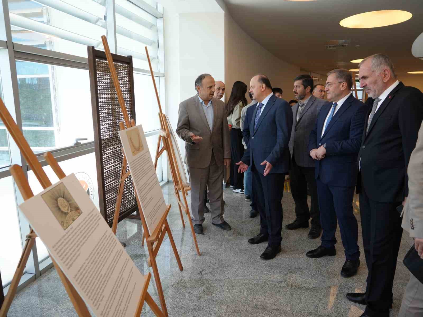 vali dalli hz pir seyh saban i velinin kurdugu sabaniyye kolunun endonezyada samaniyye adiyla bir TwPIRBHF