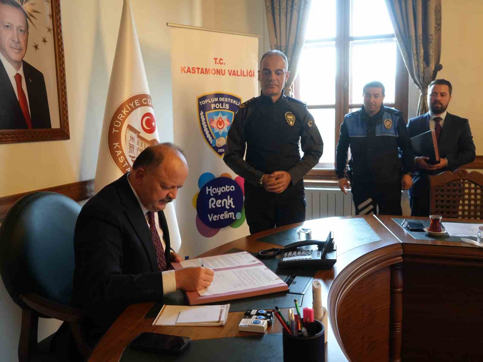 vali dalli uyusturucu ile mucadelede ihbarlar buyuk onem tasiyor 1 I9CTj8CV