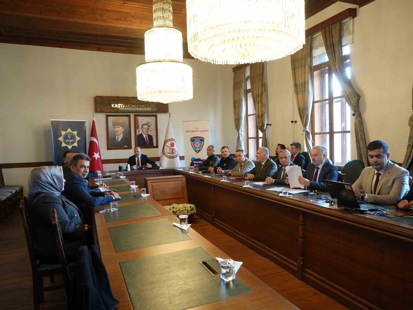 vali dalli uyusturucu ile mucadelede ihbarlar buyuk onem tasiyor 3 5caBJWes