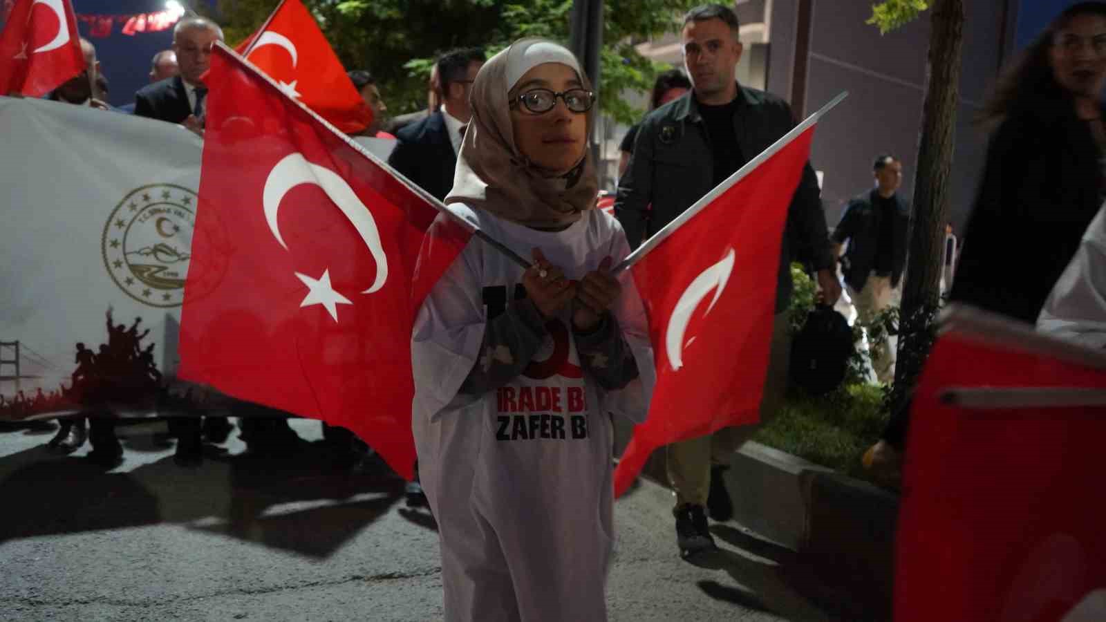 Vali Ekici: "15 Temmuz hain darbe girişimi milletin iradesiyle tarihe gömüldü" 4 vali ekici 15 temmuz hain darbe girisimi milletin iradesiyle tarihe gomuldu 0