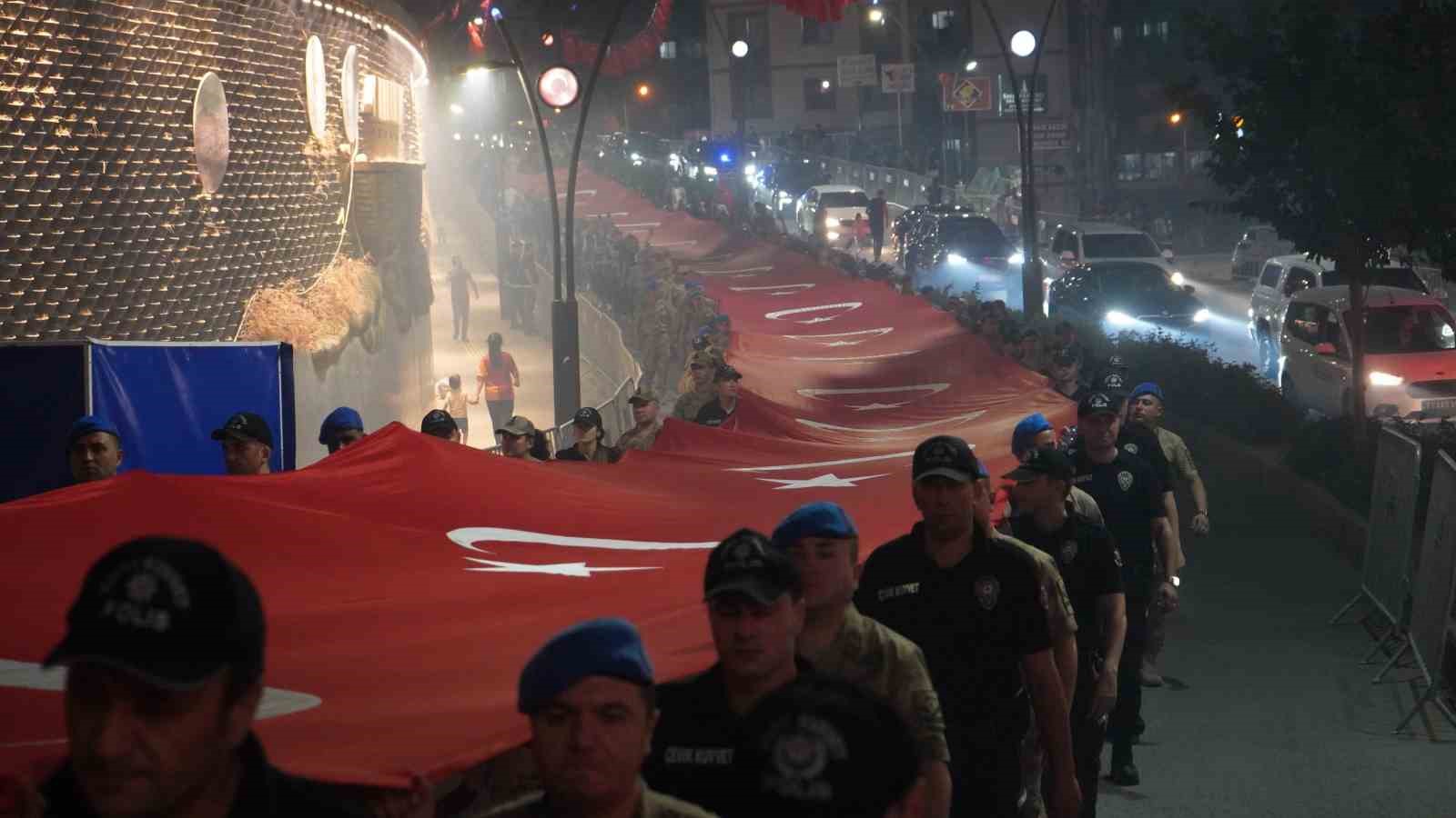 Vali Ekici: "15 Temmuz hain darbe girişimi milletin iradesiyle tarihe gömüldü" 8 vali ekici 15 temmuz hain darbe girisimi milletin iradesiyle tarihe gomuldu 4 2JPg6aDc