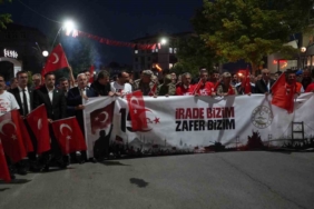 Galata Kulesi’nde 15 Temmuz’a özel Mapping gösterisi 1 thumbnail