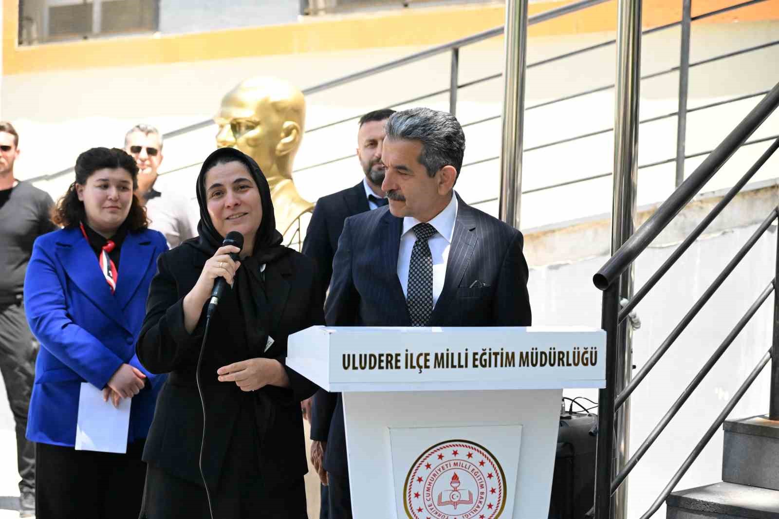 vali ekici bu topraklar icin can vermeye hazir bir milletiz 7 misMJz9D