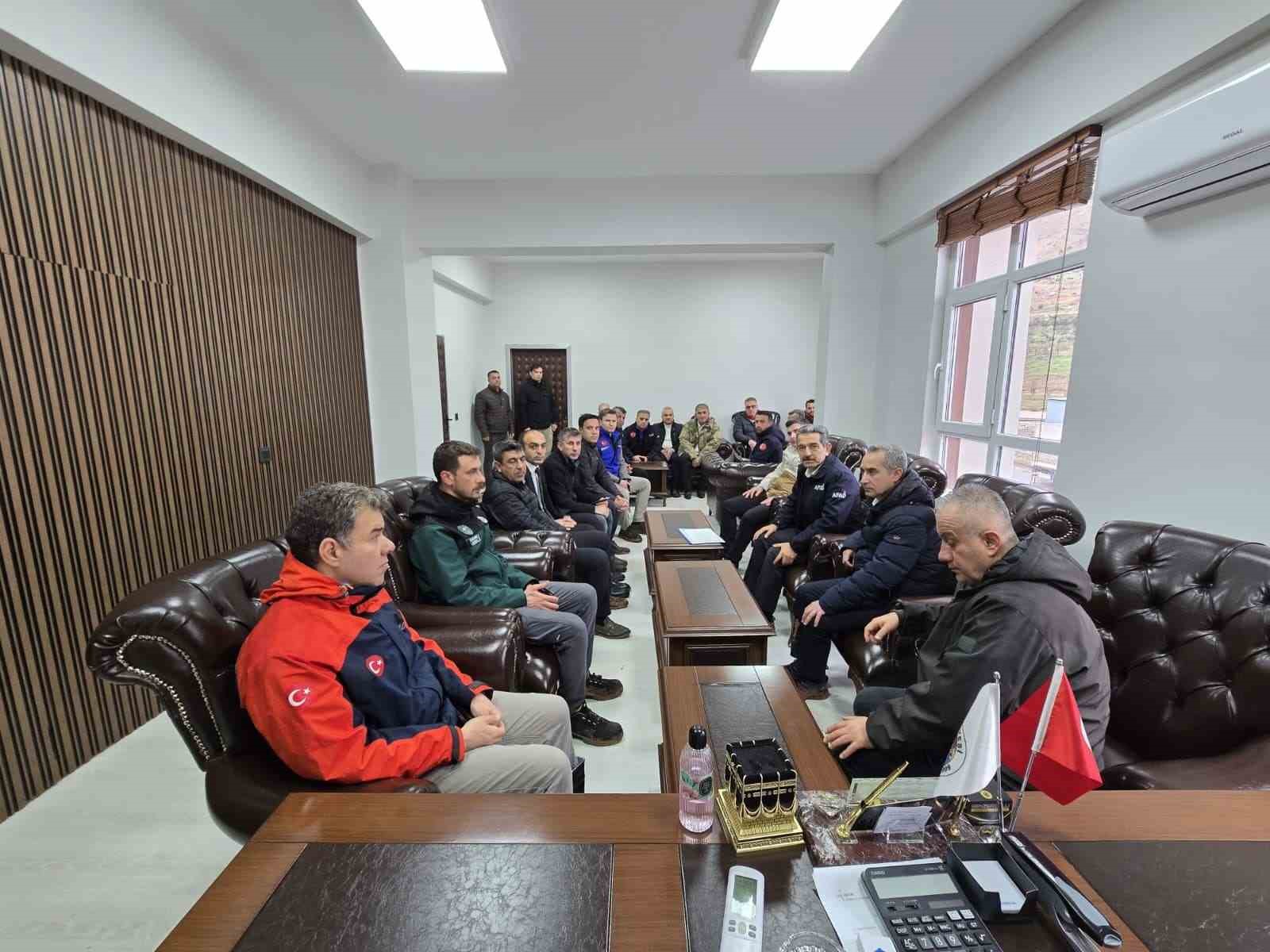 vali ekici kasrikte devlet tum imkanlariyla sahada 1
